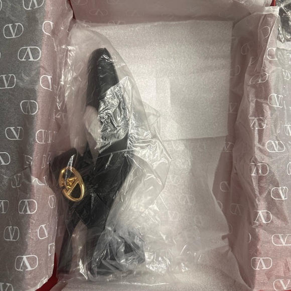 Valentino Garavani Vlogo Medallion Slingback Pumps, Women's - Picture 4 of 4